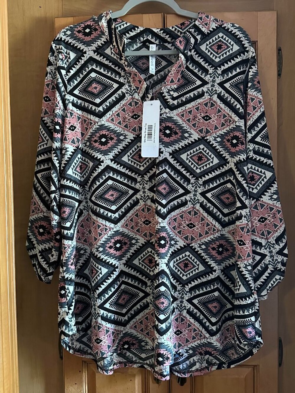 NWT Dear Scarlett Abstract Top XL